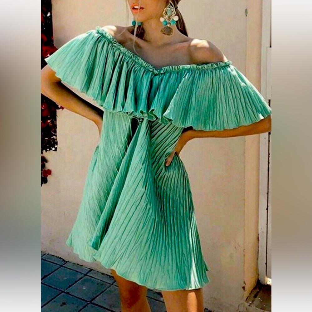 ZARA Green Ruffled Mini Dress New condition